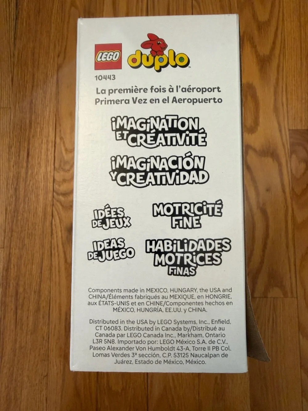 NWT Lego Duplo First Time at the Airport Playset #10443 - Picture 5 of 7
